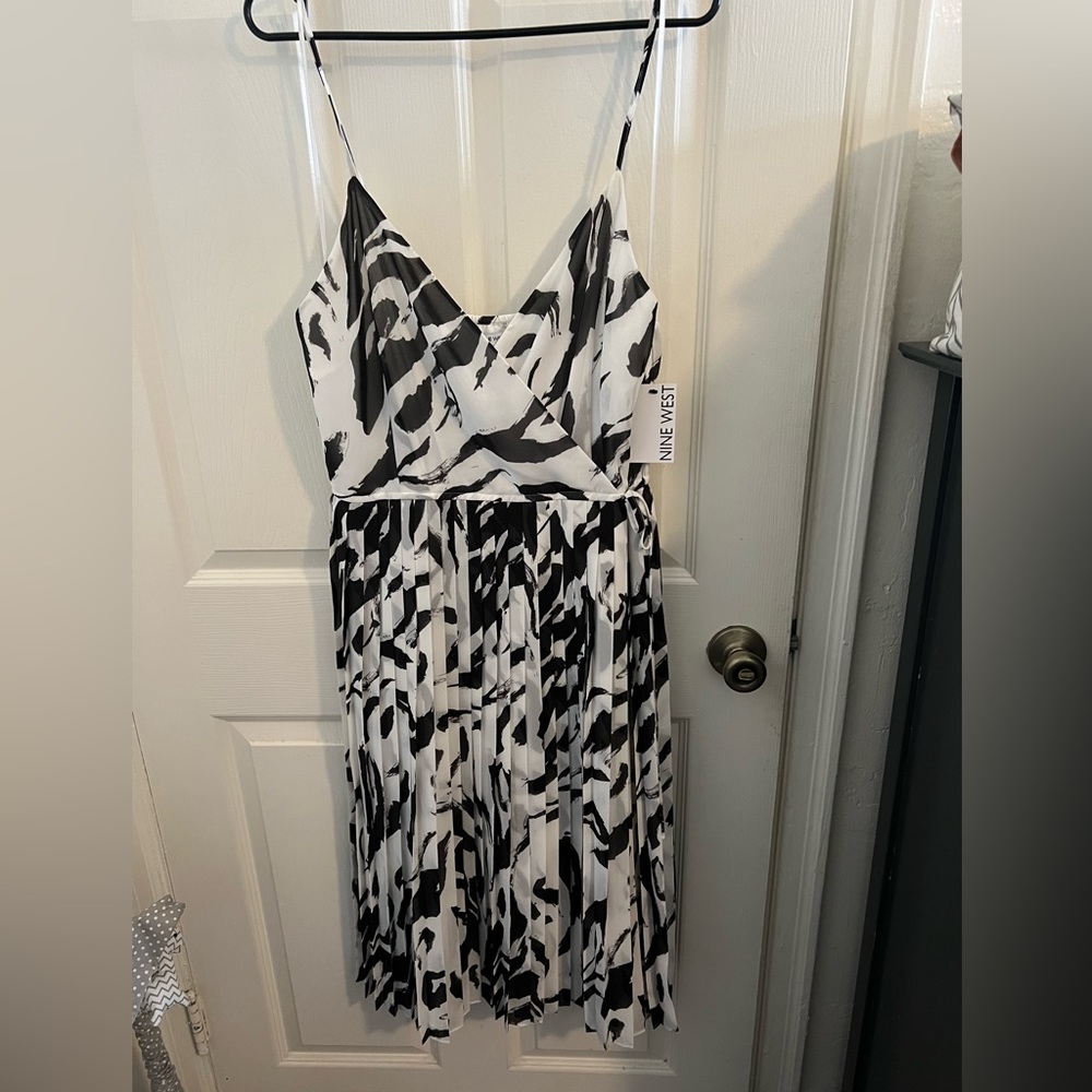 Nine West black & white dress